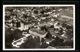 AK Donaueschingen, Fliegeraufnahme Vom Schloss Und Museum  - Donaueschingen