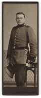 Fotografie Louis Schindhelm, Ebersbach I. S., Soldat In Uniform Mit Portepee Am Bajonett  - Anonyme Personen