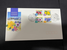 14-5-2024 (5 Z 9) Australia FDC - 1999 - (1 Cover)  Coastal Flowers - Sobre Primer Día (FDC)