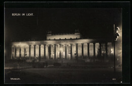 AK Berlin, Altes Museum Im Licht  - Mitte