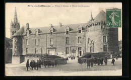 CPA Sillé-le-Guillaume, Vieux Château Et Place Des Minimes  - Altri & Non Classificati