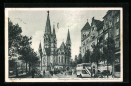 AK Berlin-Charlottenburg, Tauentzien-Strasse Mit Geschäften Und Kaiser Wilhelm-Gedächtniskirche  - Charlottenburg