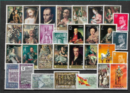 C983 - Lot Timbres Neufs** Espagne - Collections