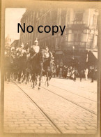 PHOTO FRANCAISE - REVUE DE PRINTEMPS DU 2e REGIMENT DE CUIRASSIERS A VINCENNES PRES DE PARIS EN 1914 - Orte