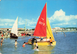 17 ROYAN UN COIN DE LA PLAGE - Royan