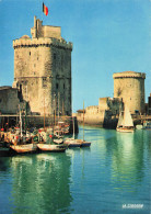 17 LA ROCHELLE LE PORT TOURS DE LA CHAINE ET DE SAINT NICOLAS  - La Rochelle