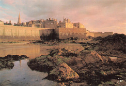 35 SAINT MALO LES REMPARTS - Saint Malo