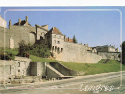 52 LANGRES LES REMPARTS ET LA PORTE DE L HOTEL DE VILLE - Langres