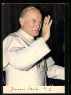 AK Papst Johannes Paul II. Hebt Die Hand Zum Segen  - Popes