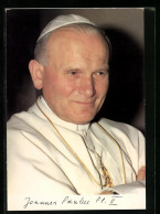 AK Papst Johannes Paul II. Lächelnd Mit Verschränkten Armen  - Papas