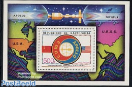 Upper Volta 1975 Apollo-Soyuz S/s, Mint NH, Transport - Space Exploration - Andere & Zonder Classificatie