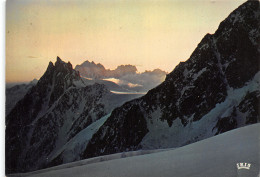 74-CHAMONIX MONT BLANC-N°4178-B/0199 - Chamonix-Mont-Blanc