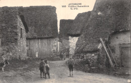 63-AUVERGNE VIEILLES CHAUMIERES-N°LP5132-E/0159 - Auvergne Types D'Auvergne