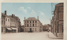 SUIPPES  Place Léon Bourgeois Et Rue St Honoré - Autres & Non Classés