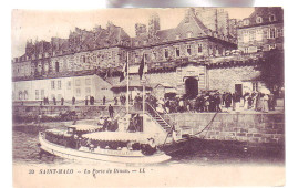 35 - SAINT MALO - PORTE De DINAN Et Le BAC - ANIMÉE - - Saint Malo