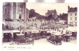 35 - DINARD - SORTIE De MESSE - ANIMÉE - AUTOMOBILE - - Dinard