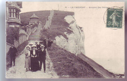 76 - LE TREPORT - ESCALIER Des FALAISES - ANIMÉE -  - Le Treport