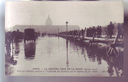 75 - PARIS - PONT SurCHEVALETS ESPLANADE Des INVALIDES - ANIMÉE - - Alluvioni Del 1910