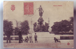 75 - PARIS - PLACE De La NATION - MONUMENT Du TRIOMPHE - ANIMÉE - - Squares