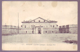 83 - TOULON - Le FORT LAMALGUE - ANIMÉE - - Toulon