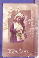 BONNE ANNÉE - JEUNE FILLE En COSTUME - FLEURS -  - Neujahr