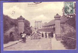 54 - TOUL - PORTE JEANNE D'ARC - GROUPE D''ENFANTS -  TRICYCLE - ' - Toul