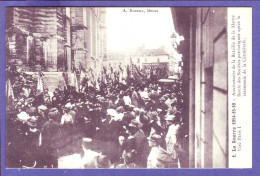 77 - MEAUX - GUERRE 14/18 - SORTIE Des SOCIÉTÉS PATRIOTIQUES à La CATHÉDRALE - ANIMÉE -  - Meaux