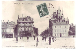 51 - EPERNAY - PLACE De La RÉPUBLIQUE - ANIMÉE - - Epernay