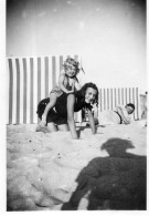 Photo Vintage Paris Snap Shop - Femme Women Enfant Child Plage Vieux Boucau - Orte