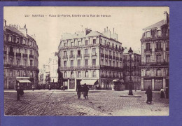 44 - NANTES - PLACE SAINT PIERRE Et RUE De VERDUN - ANIMÉE -  - Nantes