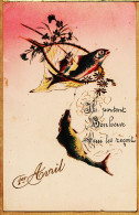 38773  / ⭐ Embossed 1er Avril Poisson  Ils Portent Bonheur à Qui Les Reçoit Poissons 1910s M.G.A 532 - Erster April