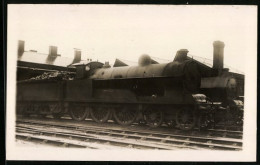 Photo Pc Englische Eisenbahn Mit Kennung 5502 Im Bahnhof Stehend  - Trains