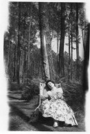 Photo Vintage Paris Snap Shop -femme Women Forêt Forest Transat - Anonieme Personen