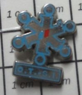 1818B Pin's Pins / Beau Et Rare / ADMINISTRATIONS / FLOCON NEIGE OTSI OFFICE DU TOURISME SYNDICAT D'INITIATIVE - Amministrazioni