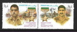 PAKISTAN. N°1079-80 De 2002. Médailles Militaires. - Militaria