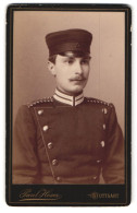 Fotografie Paul Hoser, Stuttgart, Einjährig-Freiwilliger In Garde Uniform  - Anonyme Personen