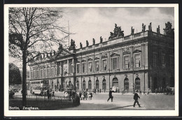 AK Berlin, Zeughaus Mit Autobus  - Mitte