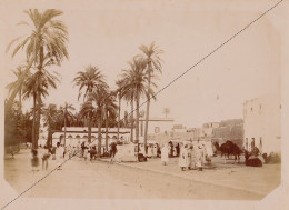 1891 Photo Afrique Algérie Place Du Marché à Laghouat Souvenir Mission Géodésique Militaire Boulard - Gentil 18x13cm - Antiche (ante 1900)