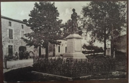 Cpa 24 Dordogne, St Méard De Gurçon, Monument Aux Morts (militaria), Non écrite, éd Combier CIM - Altri & Non Classificati
