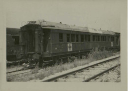 Wagon-lits En Bois Verni N° 2620 Toit Bombé - Villeneuve-Saint-Georges, 4-7-1948 - 9 X 6.5 Cm. - Trenes