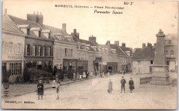80 MOREUIL - La Place Parmentier. - Moreuil