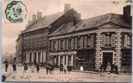 80 NESLE - La Place De L'eglise Et Rue Des Chamoines - Nesle