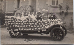 37 GIZEUX - CARTE PHOTO - Carnaval 1928, Voiture Des Reines  - Other & Unclassified