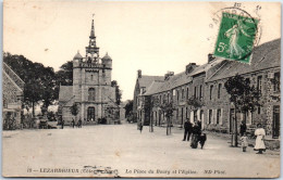 22 LEZARDRIEUX - La Place Du Bourg Et L'eglise. - Other & Unclassified