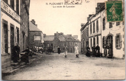 22 PLOUARET - La Route De Lannion  - Plouaret