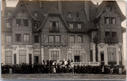 60 CHAMBLIS - CARTE PHOTO - Le Chateau, Ceremonie De Bapteme - Autres & Non Classés