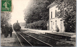 86 COULOMBIERS - La Gare, Arrivee D'un Train  - Andere & Zonder Classificatie