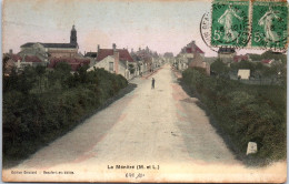 49 LA MENITRE - Entree Du Village  - Andere & Zonder Classificatie