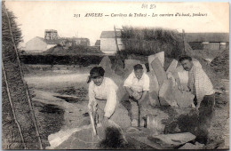 49 ANGERS - Carriere De Trelaze, Les Ouvriers D'a Haut, Fendeurs. - Angers