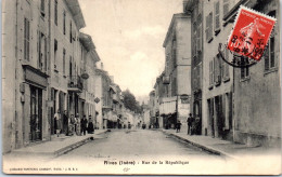 38 RIVES - La Rue De La Republique  - Autres & Non Classés